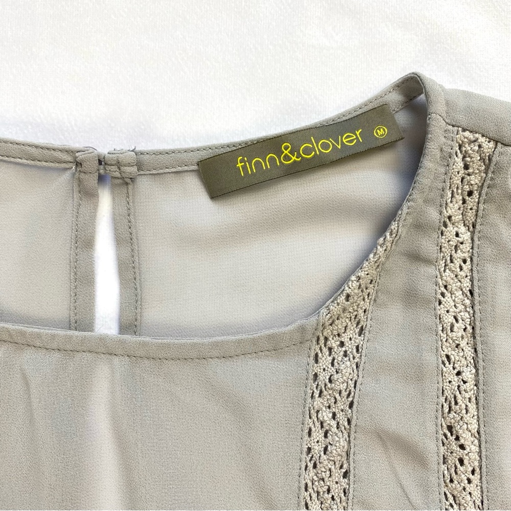 Athro FINN & CLOVER Sheer Gray Lace Trim Peplum Blouse Size M-Juniors (EUC) - Picture 3 of 14